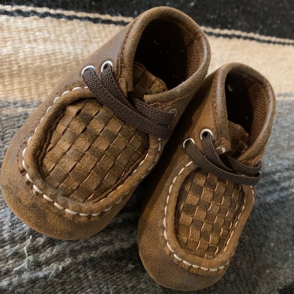 Infant twister shoe
